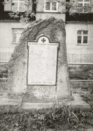 Gedenkstein für die Gefallenen des 1. Weltkrieges : Gedenkstein für die Gefallenen des 1. Weltkrieges. Granit (nach 1918). Johanngeorgenstadt
