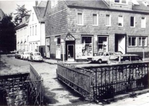 Die kleine Brücke vor dem Abbruch / Aus der Sammlung Starke. Detmold. Friedrichstr. Papierabzug