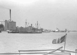 Bukarest-Braila: Pressefahrt ins Donaudelta, Hafen und Fabrik vom Schiff aus