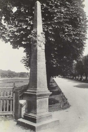 Moritzburg. Kursächsische Postmeilensäule