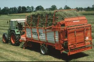Fotografie: Erntetechnik, Heu, Ladewagen