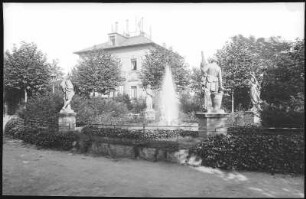 Serkowitz. Albertsplatz
