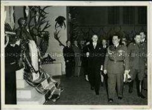 Hermann Göring auf einer Jagdausstellung