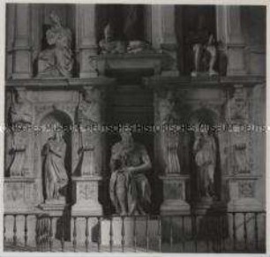 Rom, Kirche St. Peter in den Ketten, Michelangelos Grabmal für Papst Julius II.