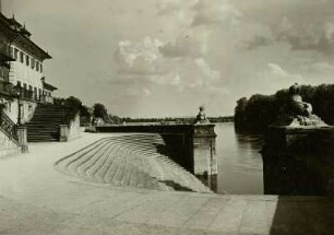 Schloss Pillnitz, Wassertreppe