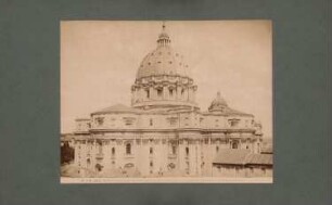 Petersdom, Rom: Rückansicht mit ganzer Kuppel von S. Pietro in Vaticano