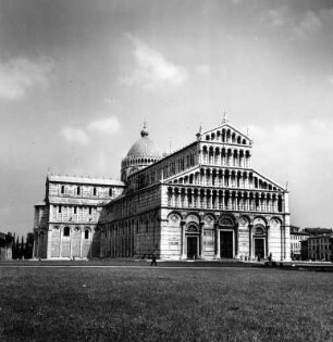 Pisa. Dom Santa Maria Assunta (1064/1200 und 1380). Westfassade