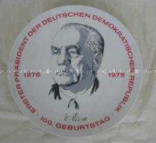 Gedenkteller zum 100. Geburtstag von Wilhelm Pieck