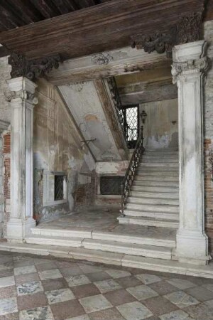 Palazzo Maffetti Tiepolo — Treppenhaus