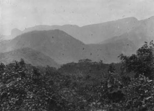 West Usambara : Die Landschaft an der Westseite des westlichen Usambara-Gebirges