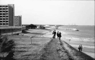 Neptun [Badeort]: Strand mit Hotel