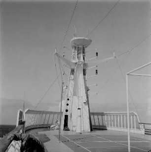Kreuzfahrtschiff MS Baltica, Antennenmast