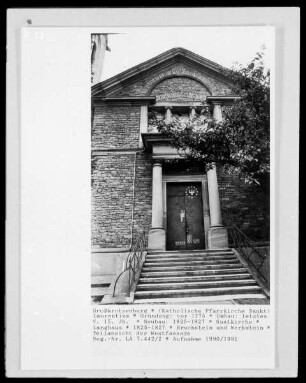 Katholische Pfarrkirche Sankt Laurentius — Langhaus