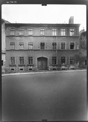 Görlitz-Altstadt, Brunnenstraße. Wohnhaus. Straßenfront