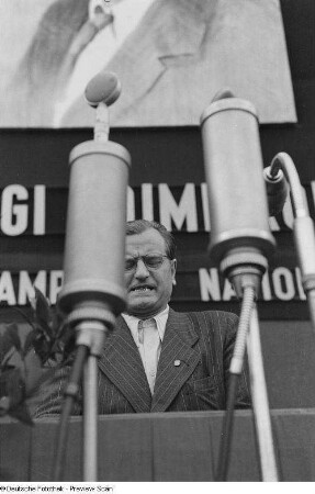 Max Opitz am Rednerpult