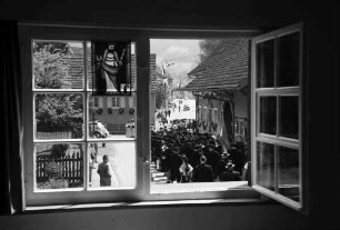 Hausen: Hebelhaus, Ausblick aus dem Fenster, mit Umzug