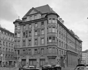 Büro- und Geschäftshaus & Niederlassung der Československá obchodní banka (ČSOB)