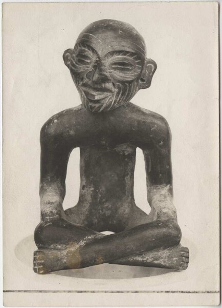 Figurine en argile, homme barbu ( ?)