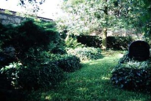 von Wangenheimsche Gräber auf dem Friedhof