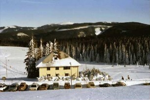 Schauinsland: Haus auf der Halde (Hofsgrund); Hintergrund Feldberg