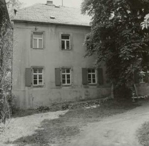 Lengenfeld-Plohn, Plohner Hauptstraße 17. Pfarrhof. Pfarrhaus (bezeichnet 1826. Traufseite