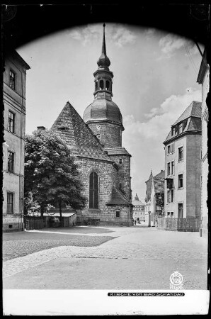 Bad Schandau, Straßenansicht mit Kirche