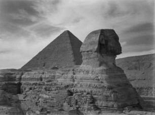 Die große Sphinx : Große Sphinx von Gizeh unweit der Cheops-Pyramide