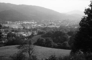 Freiburg: [vom Waldrand, Blick auf Stadtgebiet]