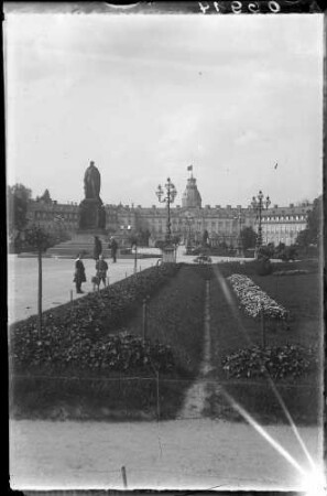 Karlsruhe Schloss mit Schlossgarten