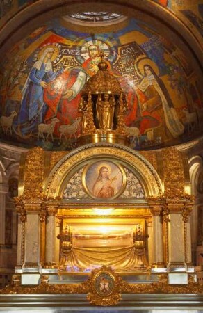 Frankreich. Basse Normandie. Calvados. Lisieux. Basilique Sainte Therese. Innen. Teil des Reliquienschreins der heiligen Theresia