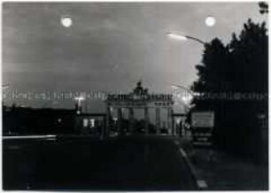 Berlin, Brandenburger Tor bei Nacht