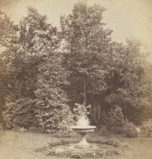 Parkanlage mit Brunnen