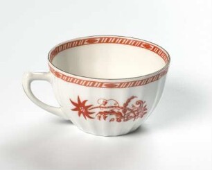 Tasse "Art Déco-Dekor mit Blumen"