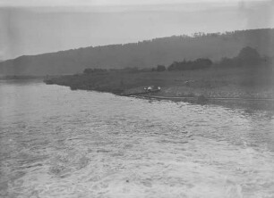 Inspektion der Ufer des Edersees oberhalb der Talsperre