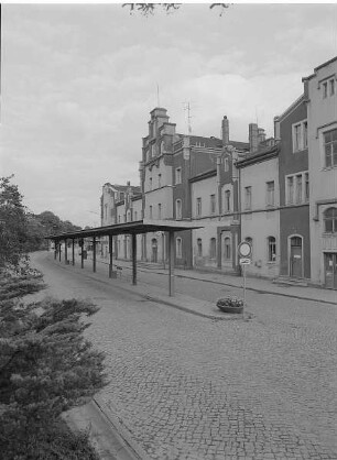 Hohenstein-Ernstthal, Bahnhof, überdachter Bussteig