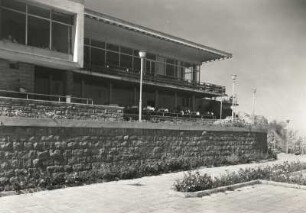 Witoschagebirge. Restaurant "Kopitoto". Terrassen