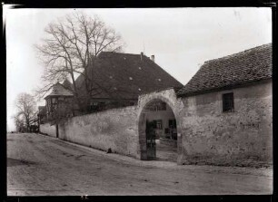 Brüssellsches Schloß; Hoftor