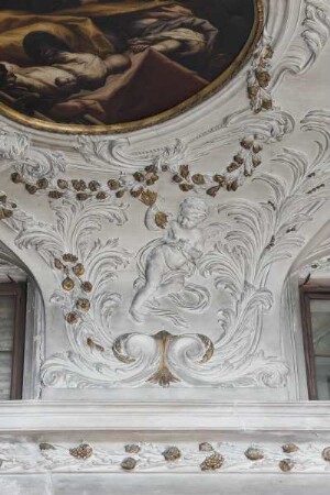 Putti — Putto mit Pflanzenbündel