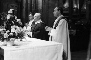 Freiburg: Münster, 50 Jahre Priesterjubiläum Weihbischof Karl Gnädinger