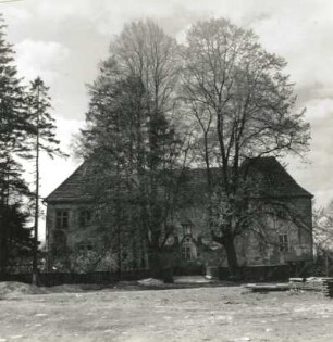Glewitz-Turow. Schloss (Erholungsheim). Haupteingangsfront