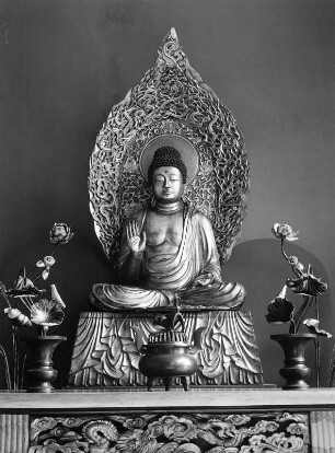 Japanischer Buddha : Japanischer Buddha. Metall. Bremen, Übersee-Museum