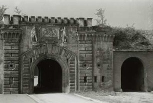 Ingolstadt, Festung : Ingolstadt. Festungswerke. Tor Kavalier Heydeck. Feldseite