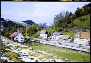 Buchenbach, Falkensteig: unteres Höllental mit B 31