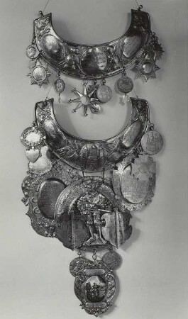 Büchsen (Hauptscheiben), Königsschmuck der Freiberger Schützengilde (1533), Ringkragen (1686/1700)
