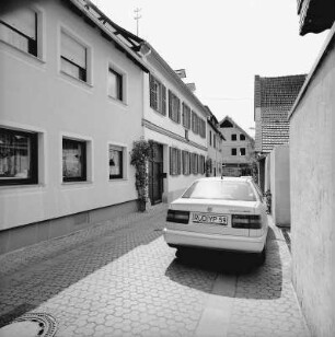 Geisenheim, Pfarrer-Neuroth-Straße 4, Pfarrer-Neuroth-Straße 6