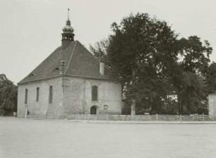 Evangelische Kreuzkirche, Ehemalige Friedhofskirche