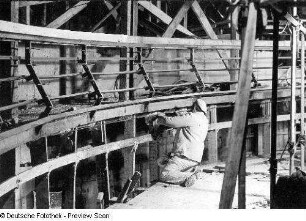 Opernhaus. Arbeiten an den Rängen im Zuschauerraum