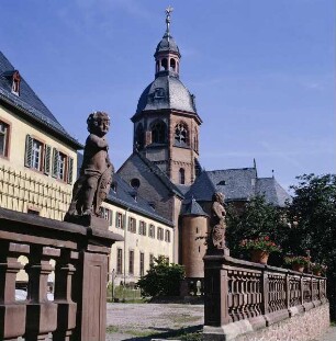 Seligenstadt. Sankt Marcellinus und Petrus. Vierungsturm von Südosten