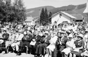 Bernau: Reihen der Ehrengäste