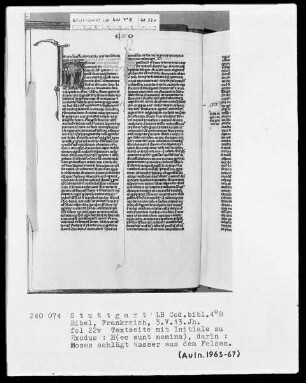 Lateinische Taschenbibel — Initiale H (aec sunt nomina), darin schlägt Moses Wasser aus dem Felsen, Folio 22verso